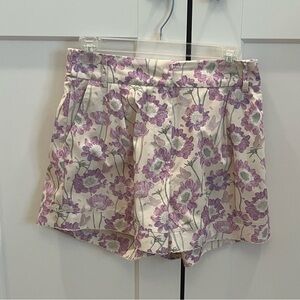 entro Cream Shorts with Lavender Floral Print